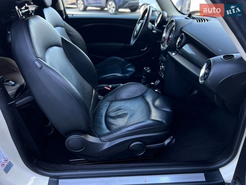Хэтчбек MINI Cooper 2013 в Одессе