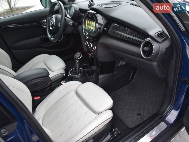 Хэтчбек MINI Cooper 2015 в Киеве