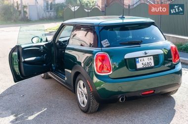 Хэтчбек MINI Cooper 2015 в Черновцах
