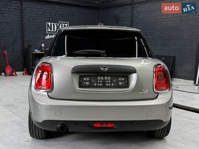 Хэтчбек MINI Cooper 2019 в Кременчуге