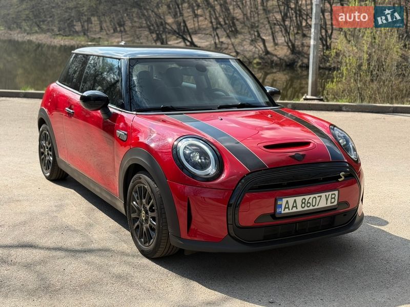 Хэтчбек MINI Cooper 2021 в Киеве
