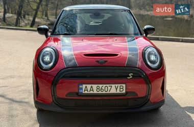 Хэтчбек MINI Cooper 2021 в Киеве