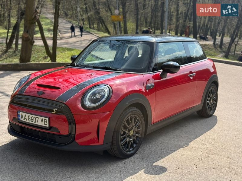 Хэтчбек MINI Cooper 2021 в Киеве
