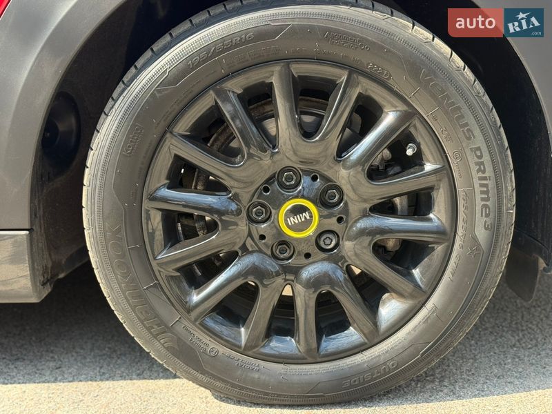 Хэтчбек MINI Cooper 2021 в Киеве