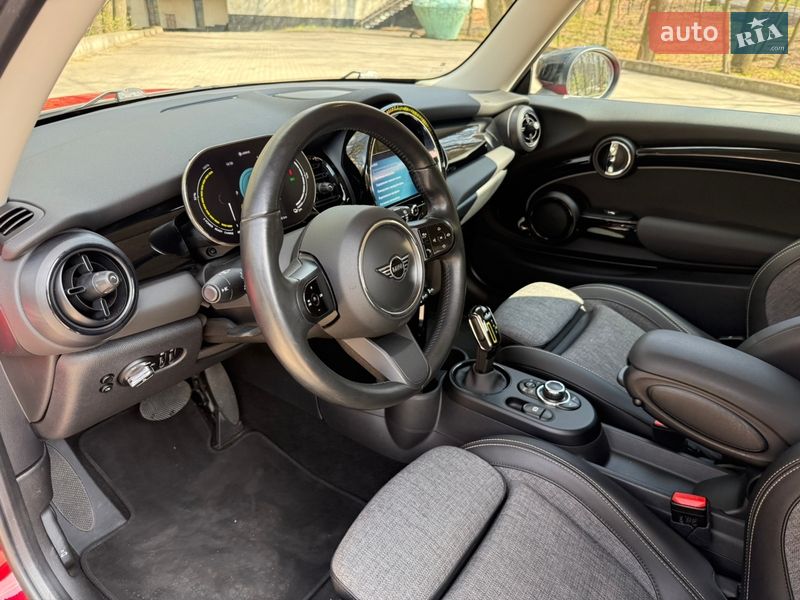 Хэтчбек MINI Cooper 2021 в Киеве