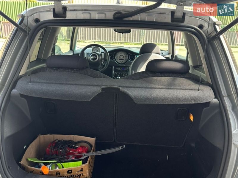 Хэтчбек MINI Cooper 2004 в Киеве