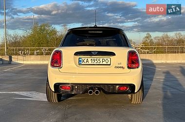 Хэтчбек MINI Cooper 2019 в Киеве