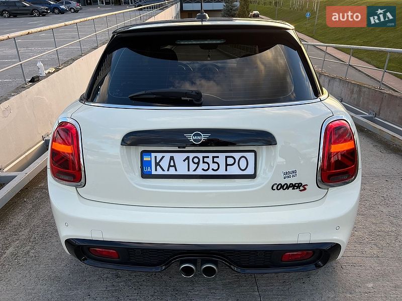 Хэтчбек MINI Cooper 2019 в Киеве