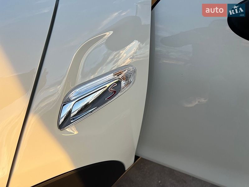 Хэтчбек MINI Cooper 2019 в Киеве