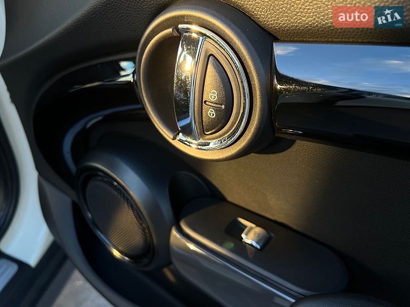 Хэтчбек MINI Cooper 2019 в Киеве