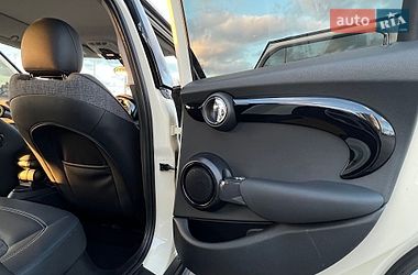 Хэтчбек MINI Cooper 2019 в Киеве