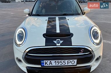 Хэтчбек MINI Cooper 2019 в Киеве