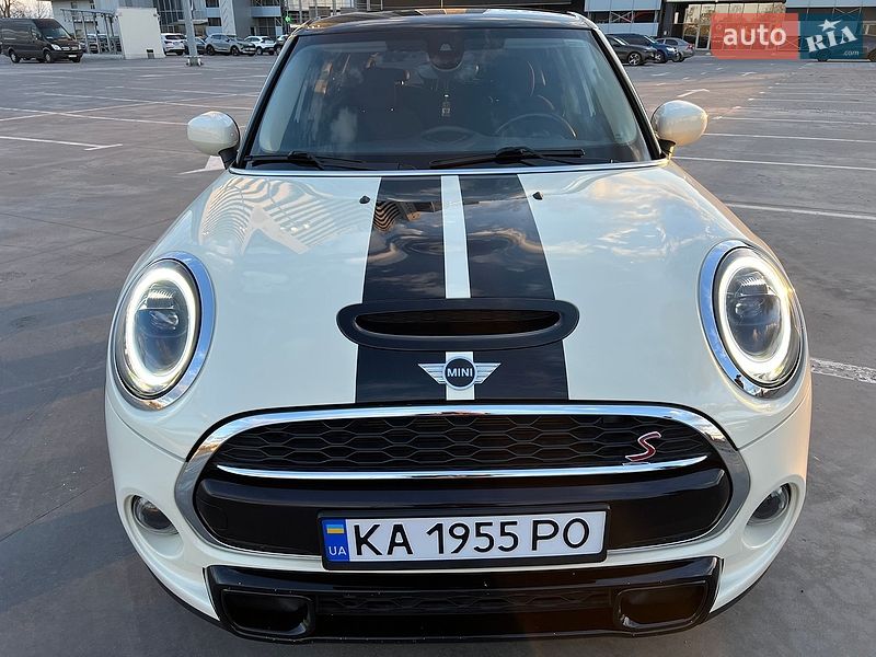 Хэтчбек MINI Cooper 2019 в Киеве