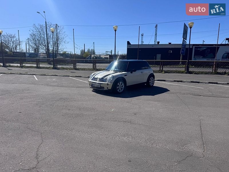MINI Cooper 2005