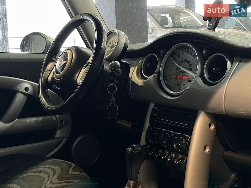Хэтчбек MINI Cooper 2003 в Одессе
