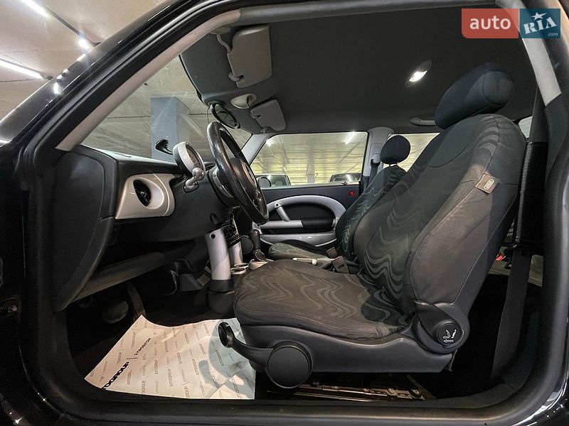 Хэтчбек MINI Cooper 2003 в Одессе