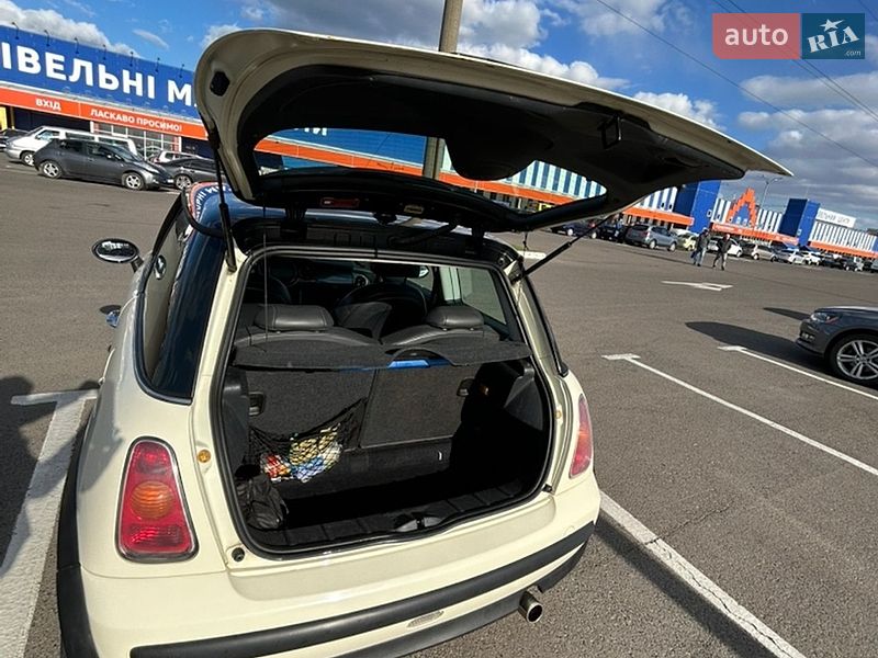 Хэтчбек MINI Cooper 2004 в Луцке