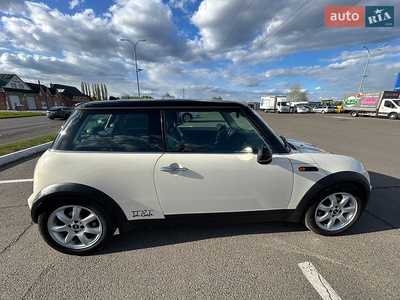 Хэтчбек MINI Cooper 2004 в Луцке