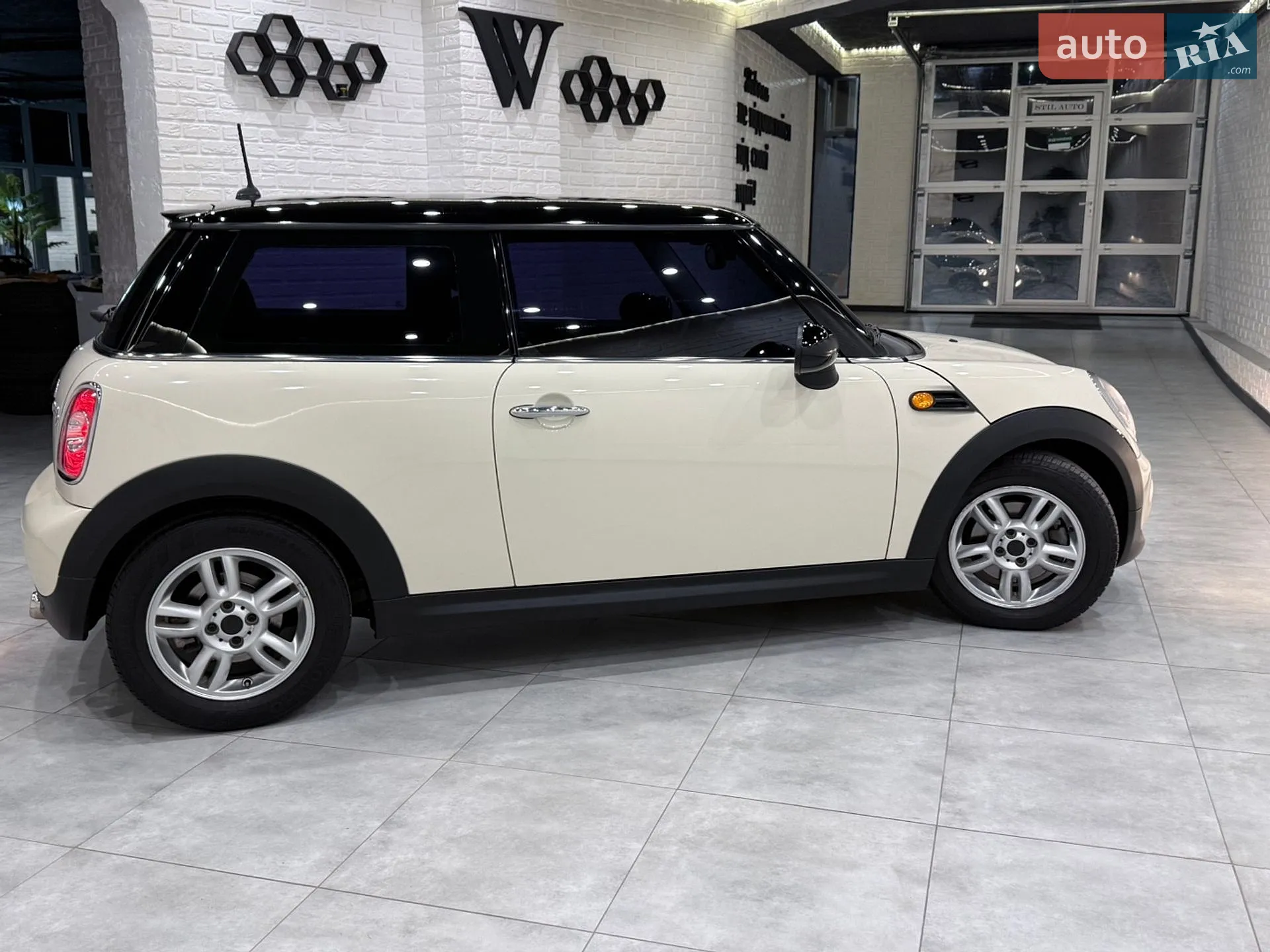 2012 MINI Cooper - мініатюра 11