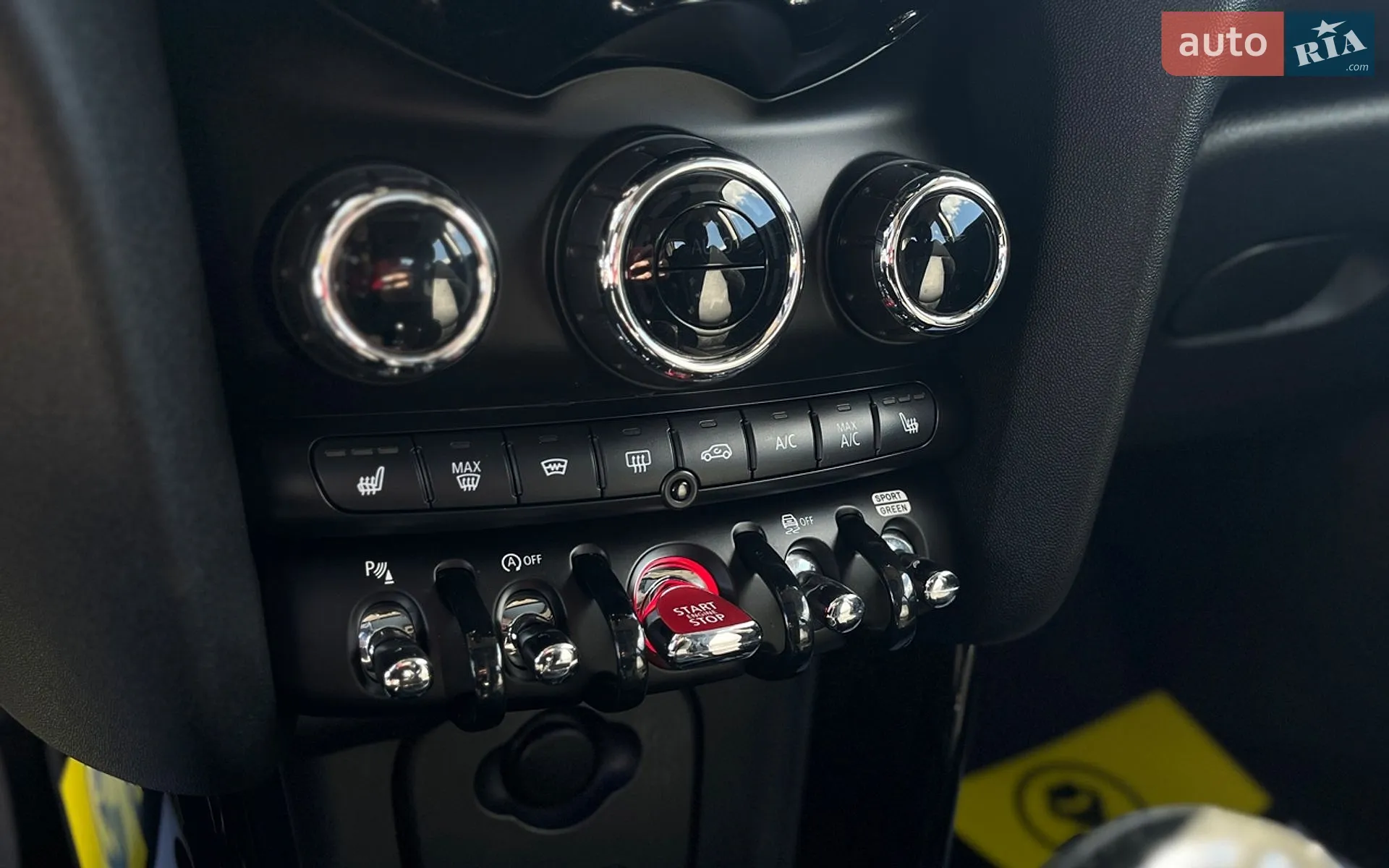 2018 MINI Cooper - мініатюра 18