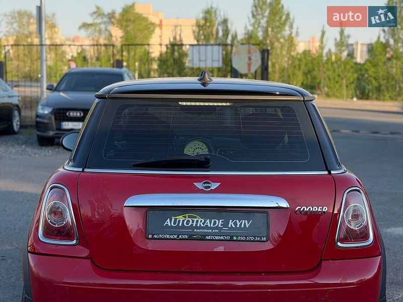 Хэтчбек MINI Cooper 2010 в Киеве