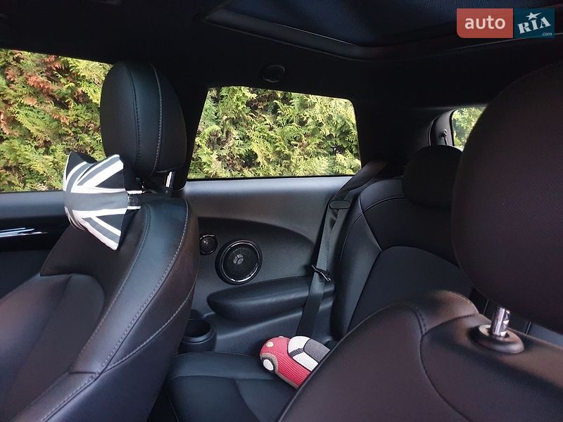 Хэтчбек MINI Cooper 2015 в Виннице