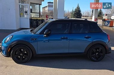 Хетчбек MINI Cooper 2023 в Южноукраїнську