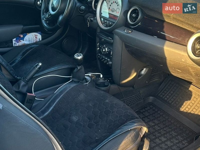 Хэтчбек MINI Cooper 2010 в Белой Церкви