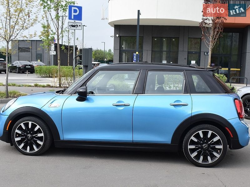 Хетчбек MINI Cooper 2017 в Києві
