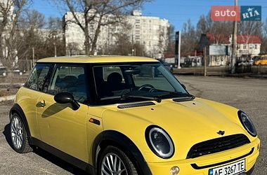 Хэтчбек MINI Cooper 2002 в Запорожье
