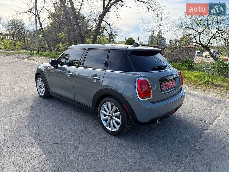 Хэтчбек MINI Cooper 2019 в Кременчуге