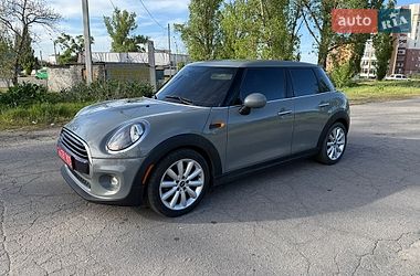 Хэтчбек MINI Cooper 2019 в Кременчуге