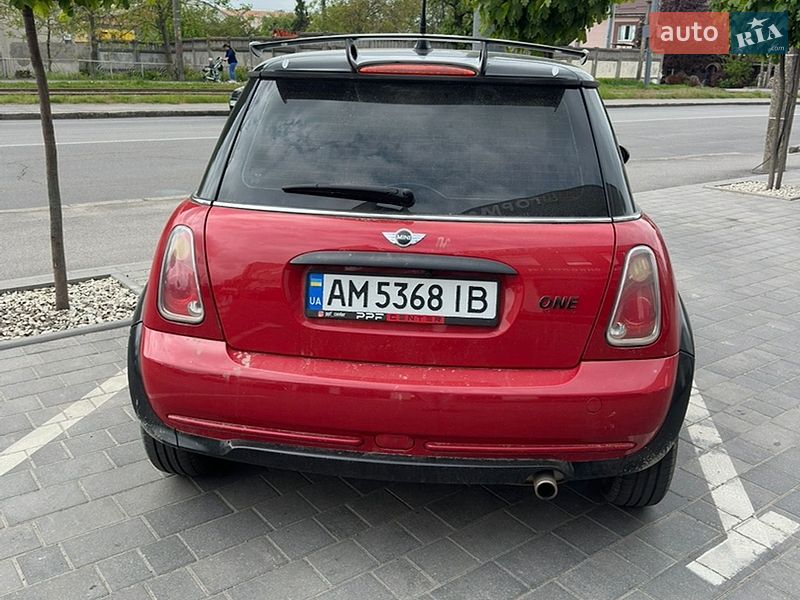 Хэтчбек MINI Cooper 2006 в Виннице
