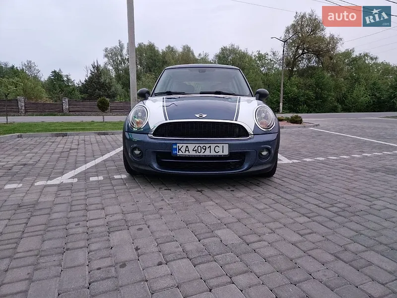MINI Cooper 2011 VIN WMWSW11080T172140 фото оголошення 17 з 39