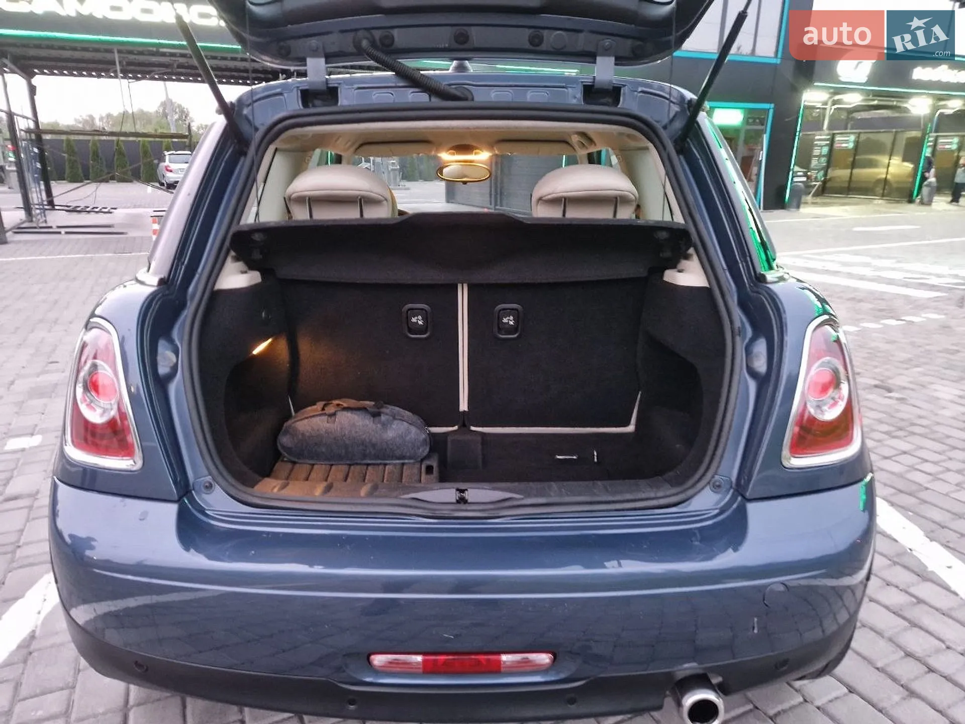 2010 MINI Cooper - мініатюра 6