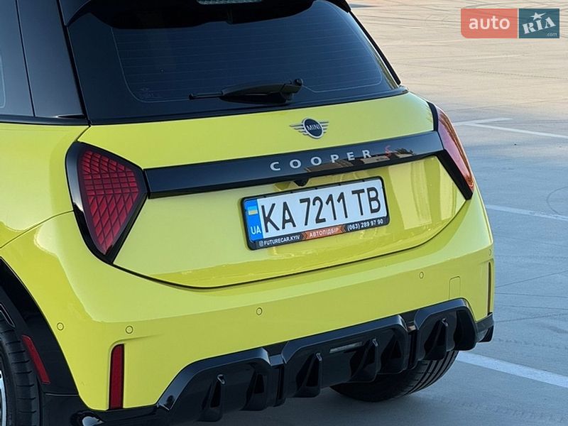 Хетчбек MINI Cooper 2024 в Києві