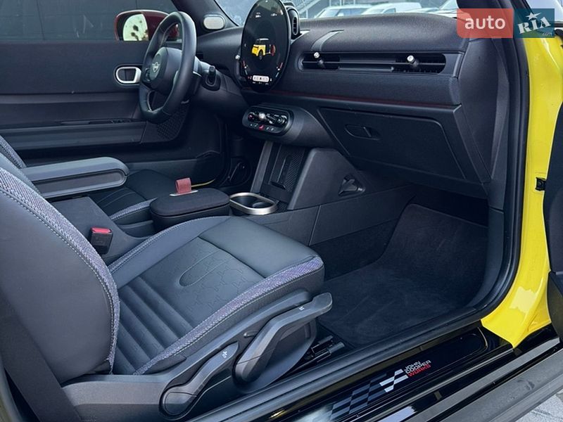 Хетчбек MINI Cooper 2024 в Києві