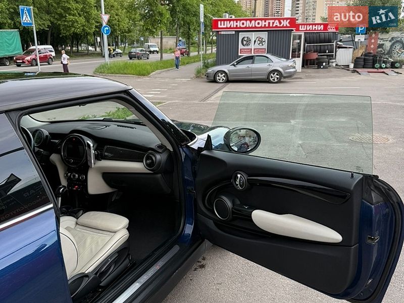 Хэтчбек MINI Cooper 2014 в Киеве