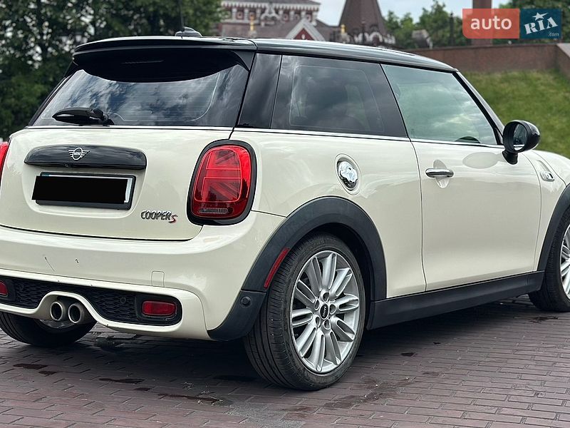 Хэтчбек MINI Cooper 2018 в Днепре фото 10 Хэтчбек MINI Cooper 2018 в Днепре