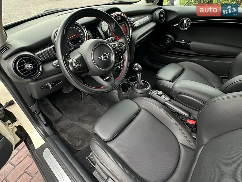 MINI Cooper 2018 VIN WMWXP7C58K2A51652 фото оголошення 14 з 91