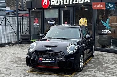 Хэтчбек MINI Cooper 2017 в Черновцах