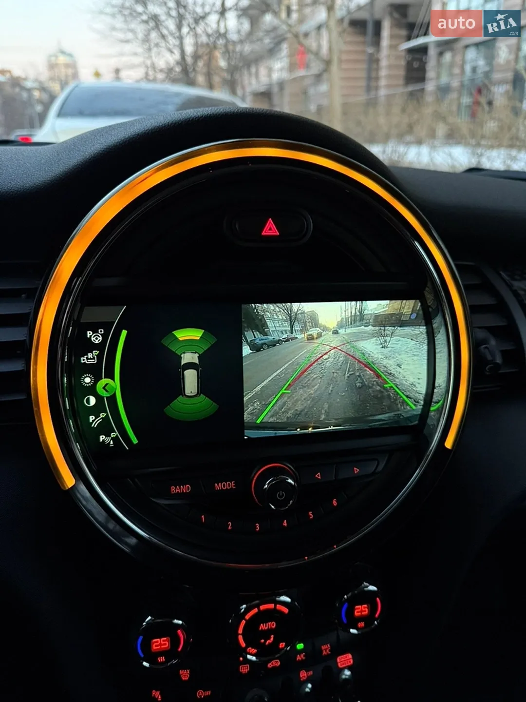 2017 MINI Cooper - мініатюра 22