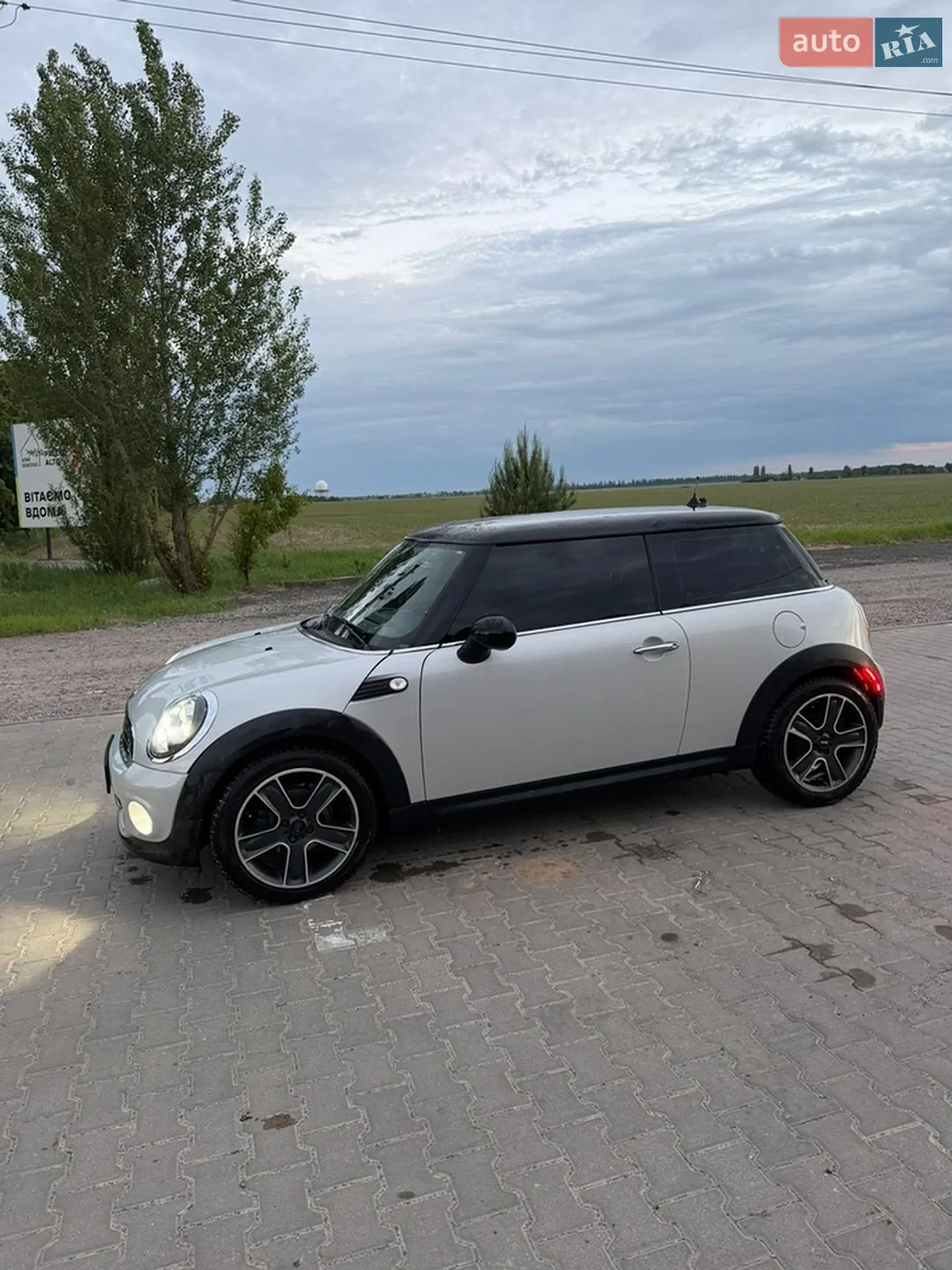 2011 MINI Cooper - мініатюра 9