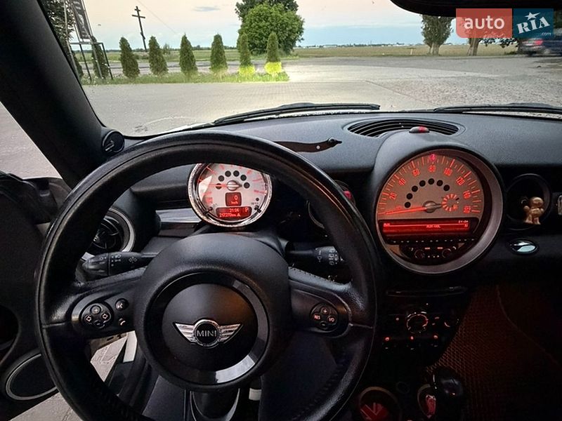 Хэтчбек MINI Cooper 2011 в Киеве