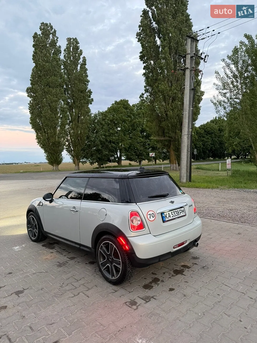 2011 MINI Cooper - мініатюра 24