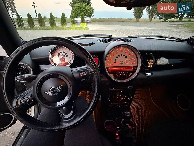 Хэтчбек MINI Cooper 2011 в Киеве