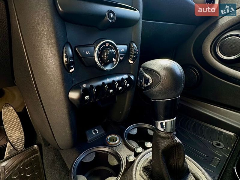 Хетчбек MINI Cooper 2013 в Києві фото 24 Хетчбек MINI Cooper 2013 в Києві