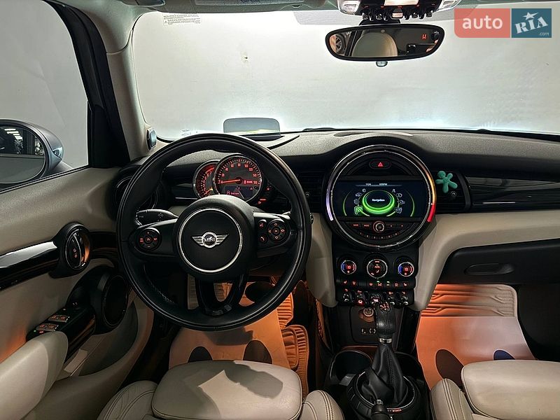 Хэтчбек MINI Cooper 2016 в Киеве фото 51 Хэтчбек MINI Cooper 2016 в Киеве