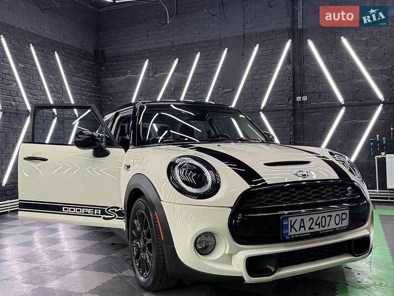 Хетчбек MINI Cooper 2015 в Києві