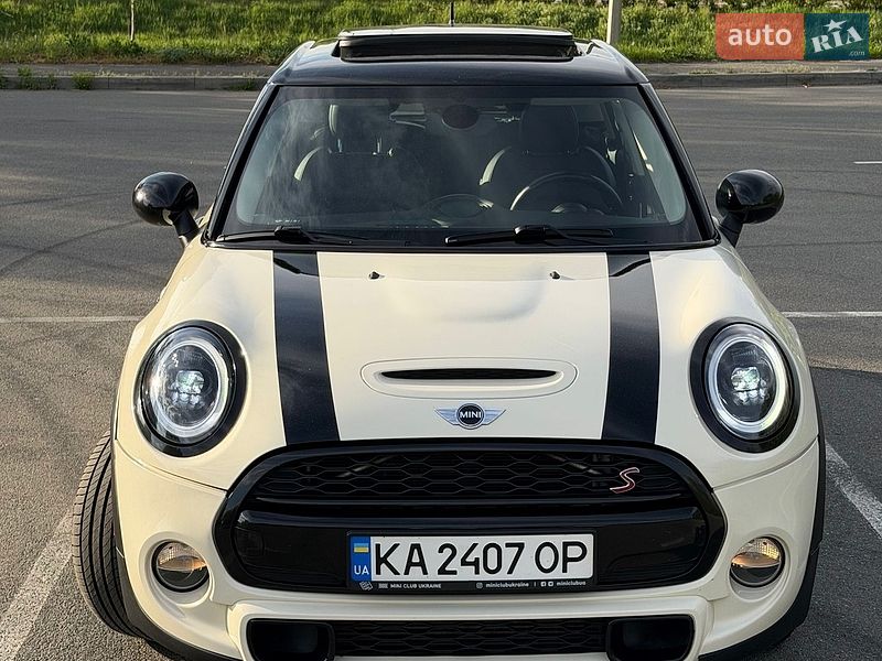 Хетчбек MINI Cooper 2015 в Києві